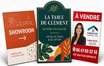 Panneaux publicitaires et plaques personnalisées pour communication visuelle